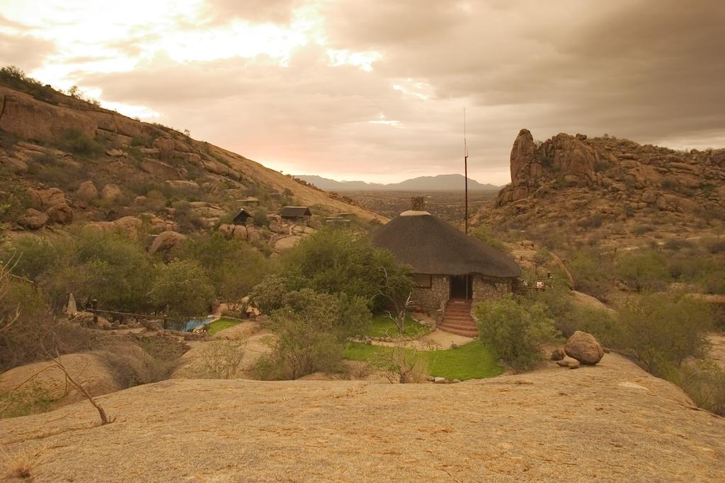 Erongo Wilderness Lodge Omaruru Ngoại thất bức ảnh