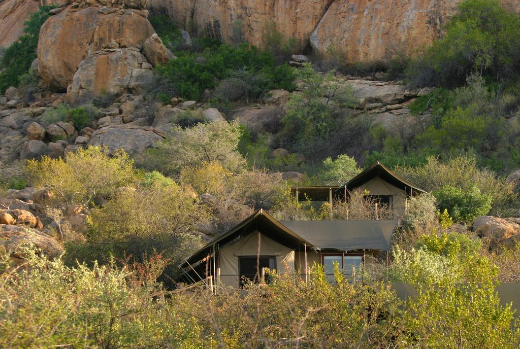 Erongo Wilderness Lodge Omaruru Ngoại thất bức ảnh